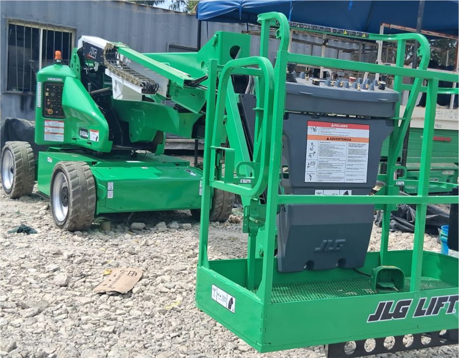 JLG E450AJ